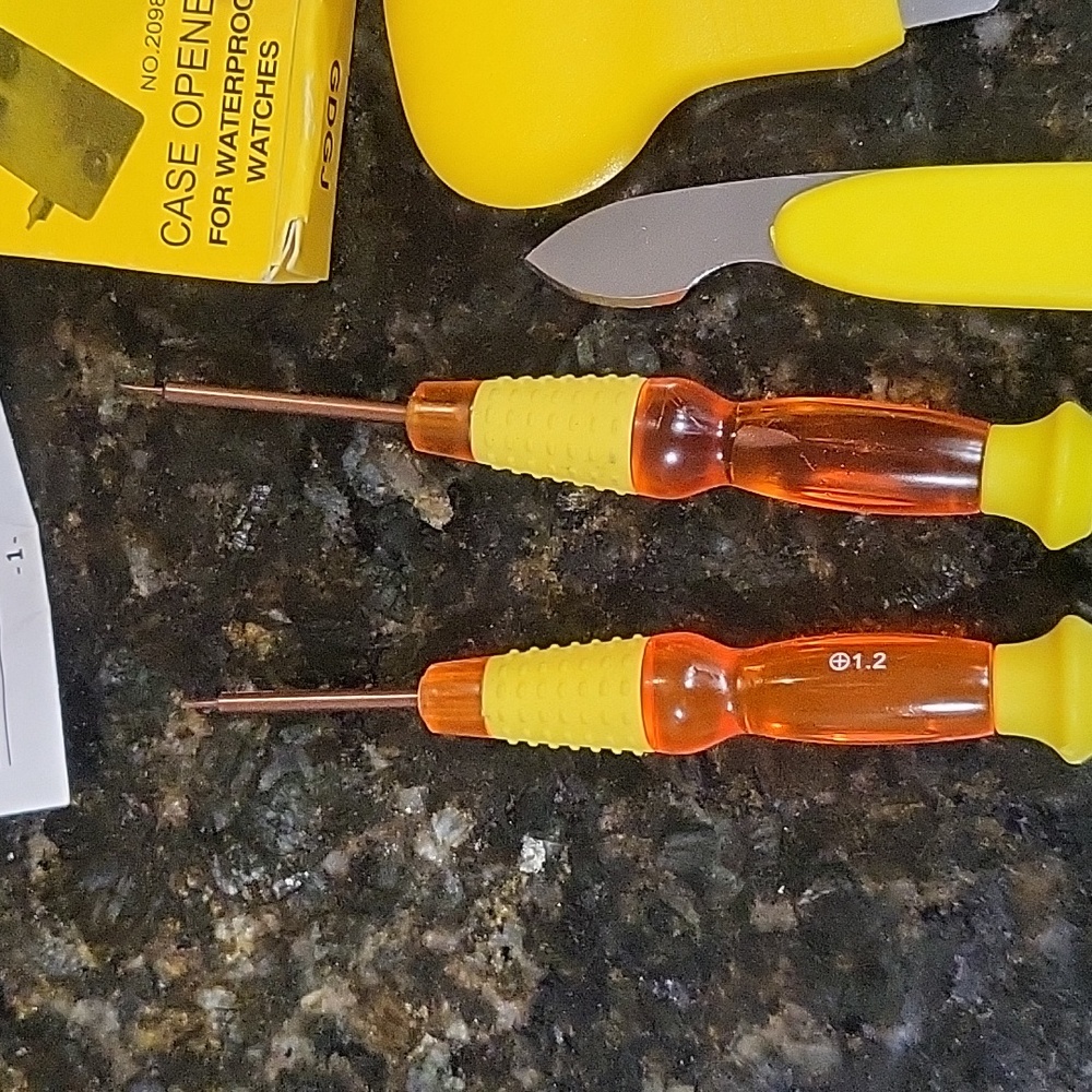 Yellow Watch Repair Tool Set - Picture 4 of 7